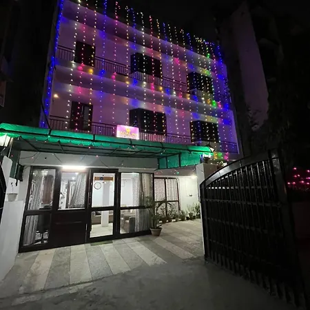 Hotel Badals Nest - Safdarjung Enclave New Delhi Exterior photo