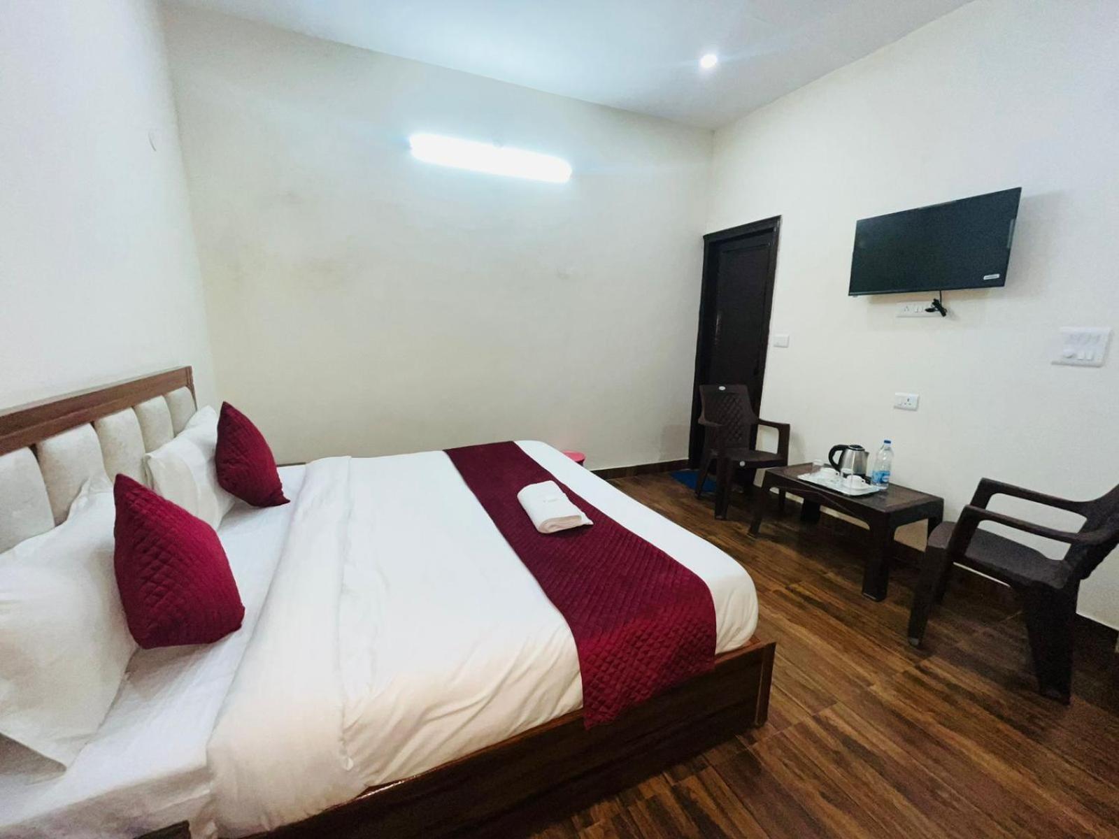 Apartment Badals Nest - Safdarjung Enclave